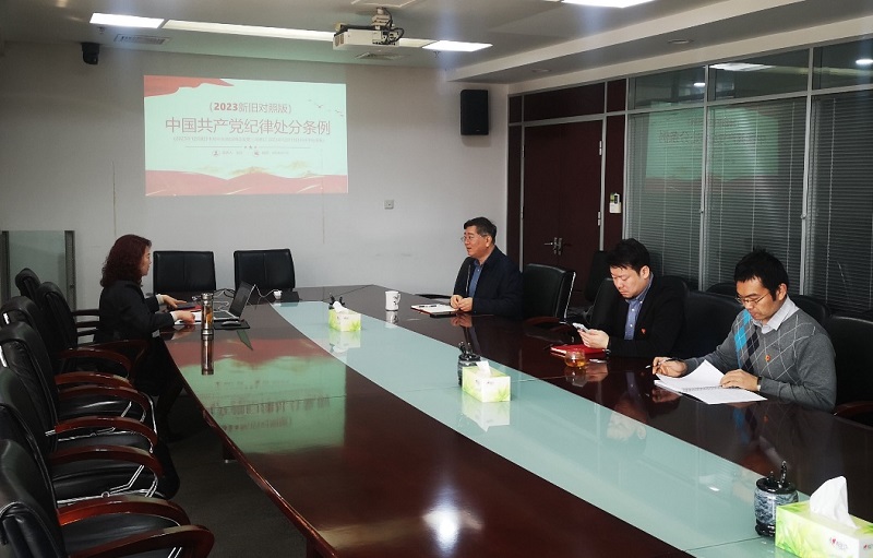 8e999d262b7a6190eea3e110c5590266